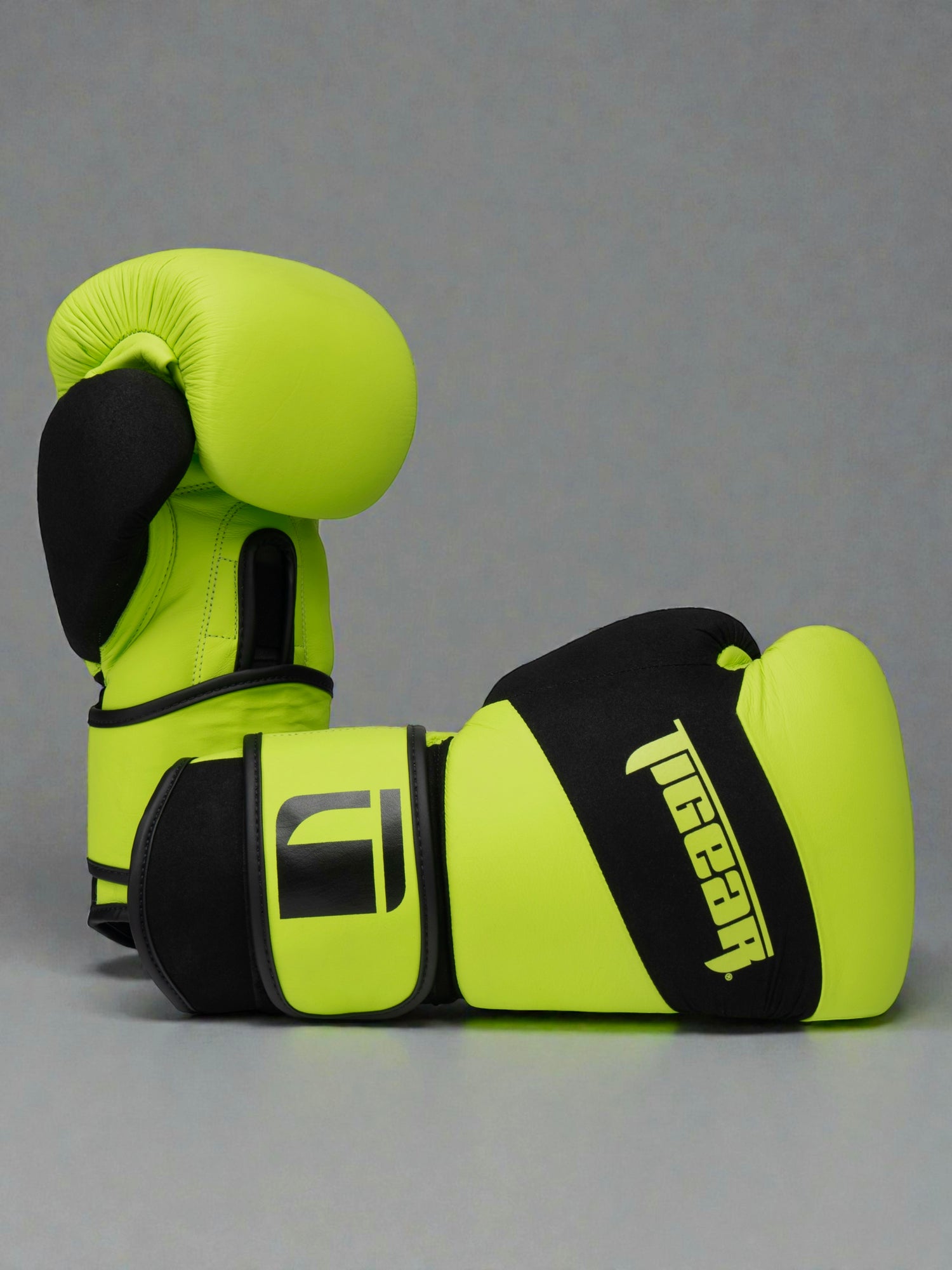 NOVA Boxing Gloves - Kinetic