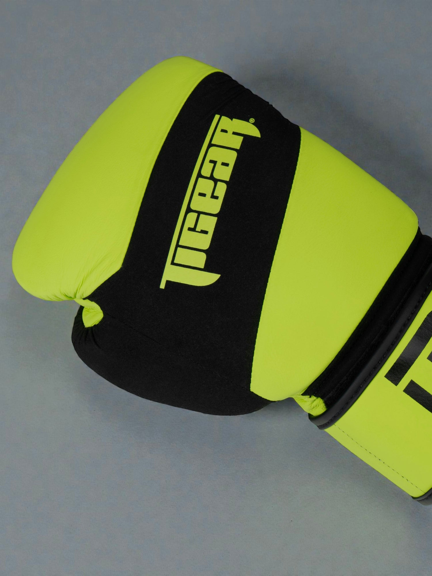 NOVA Boxing Gloves - Kinetic