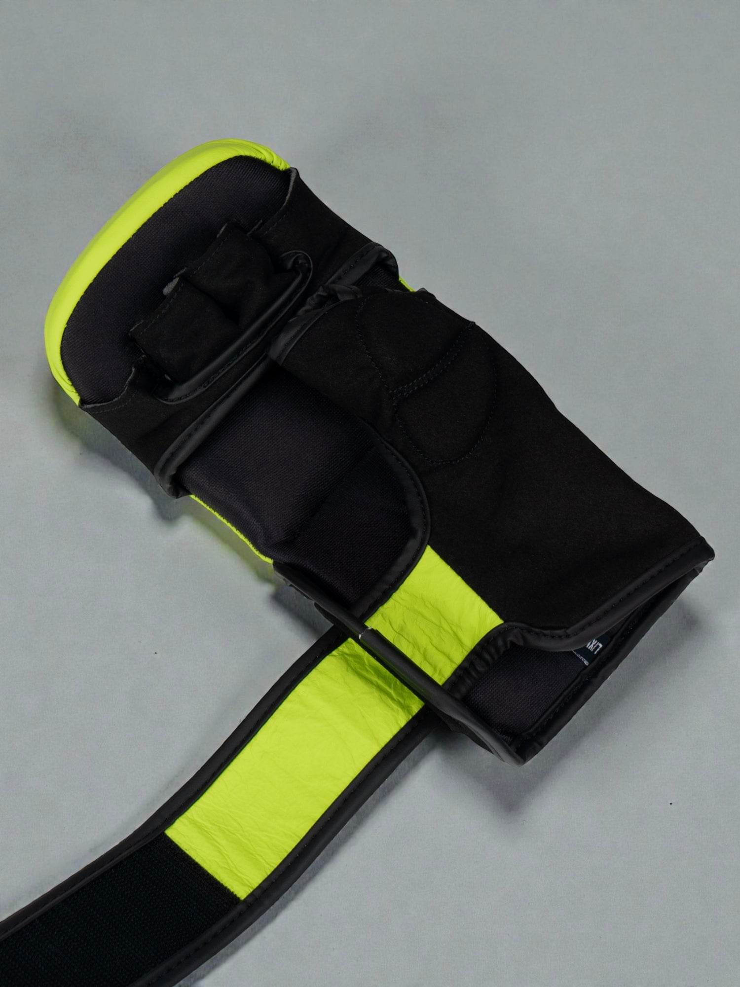 NOVA Hybrid MMA Gloves - Kinetic