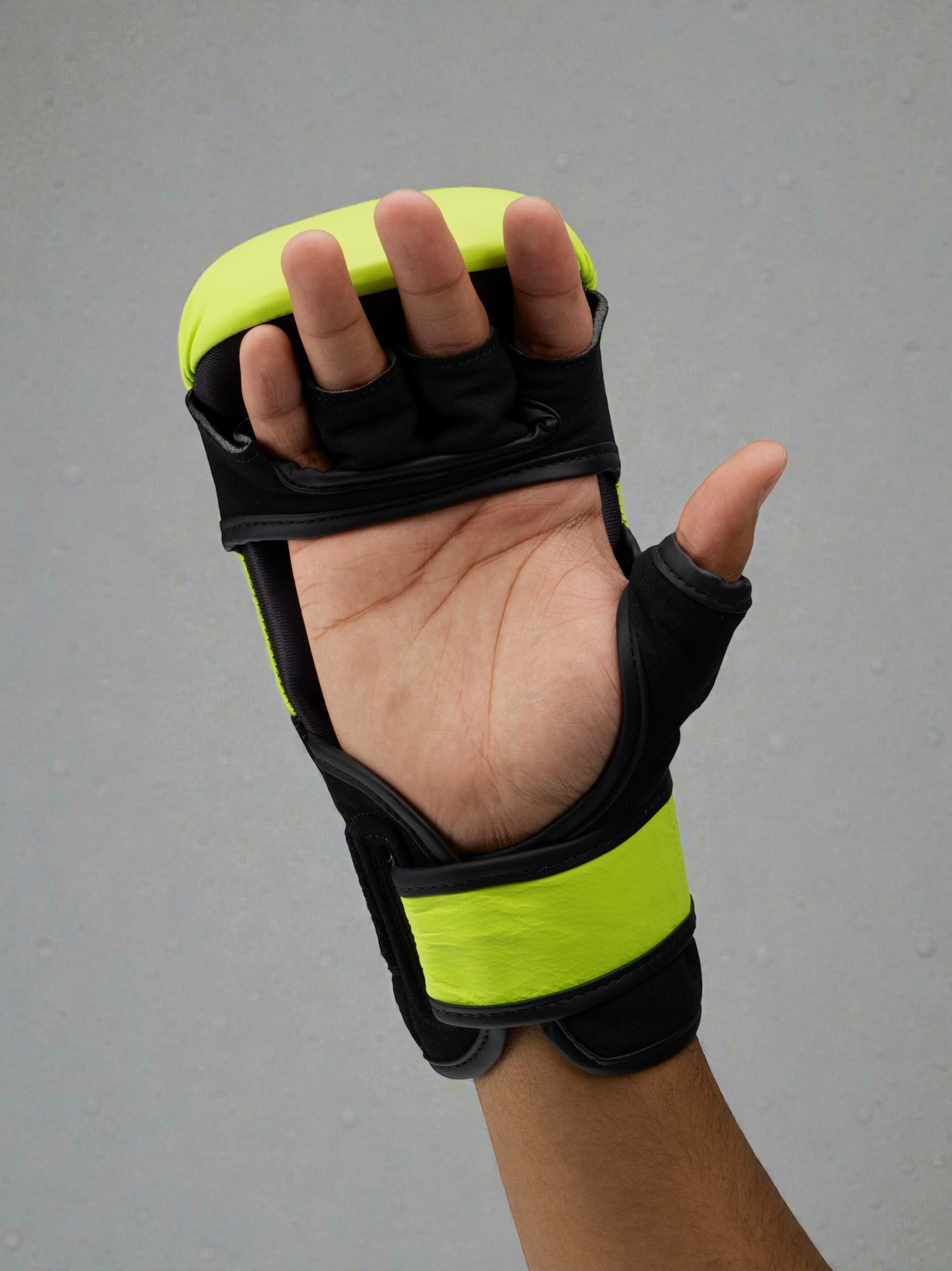 NOVA Hybrid MMA Gloves - Kinetic