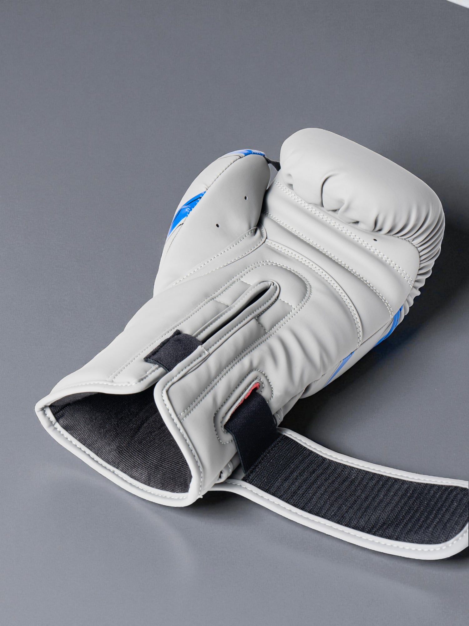 Battle Boxing Gloves - Voltage