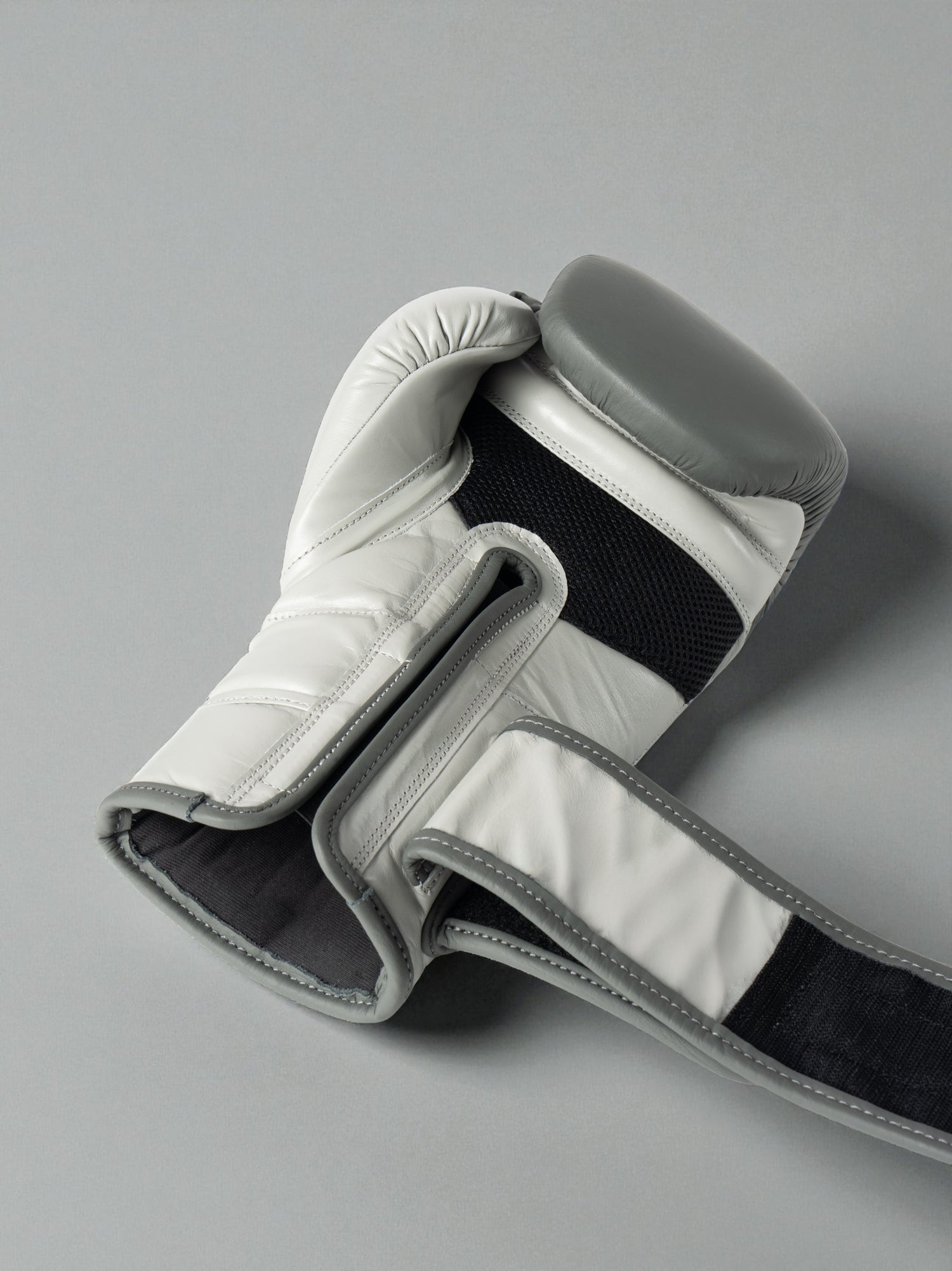 APEX4 Boxing Gloves - Steel Mirage